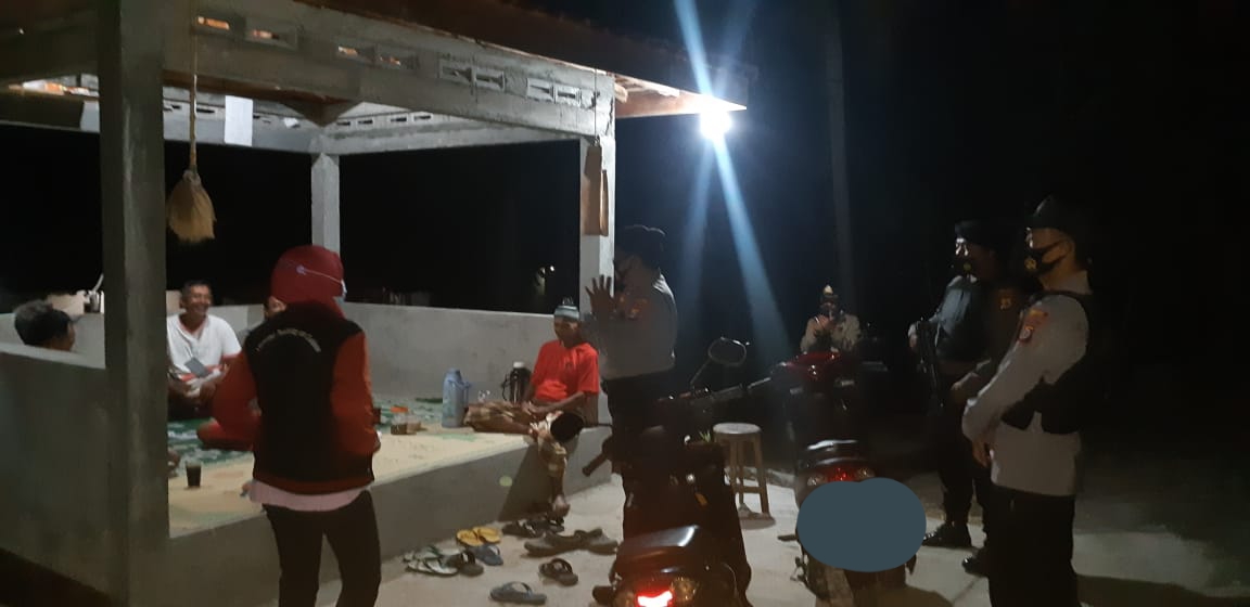 Patroli Polsek Kokap di  Padukuhan Ngulakan